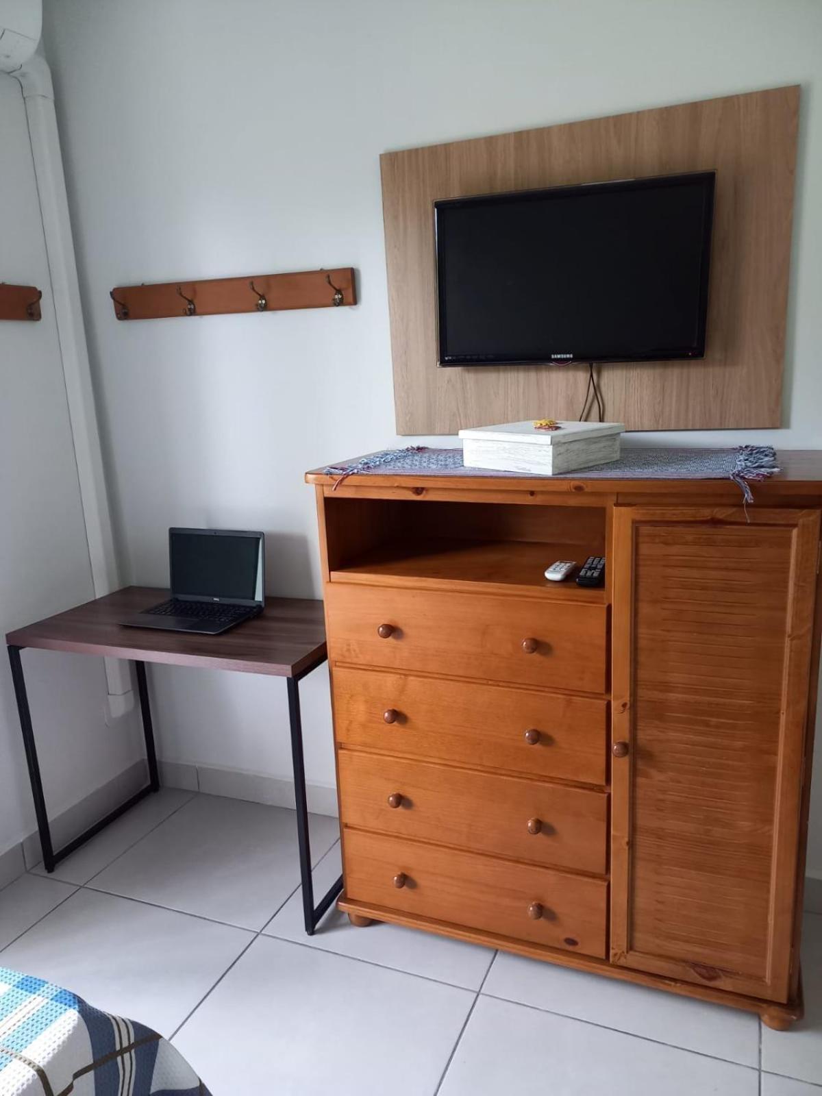 8 Pessoas Em Belissimo Pe Na Areia Com Lazer Completo